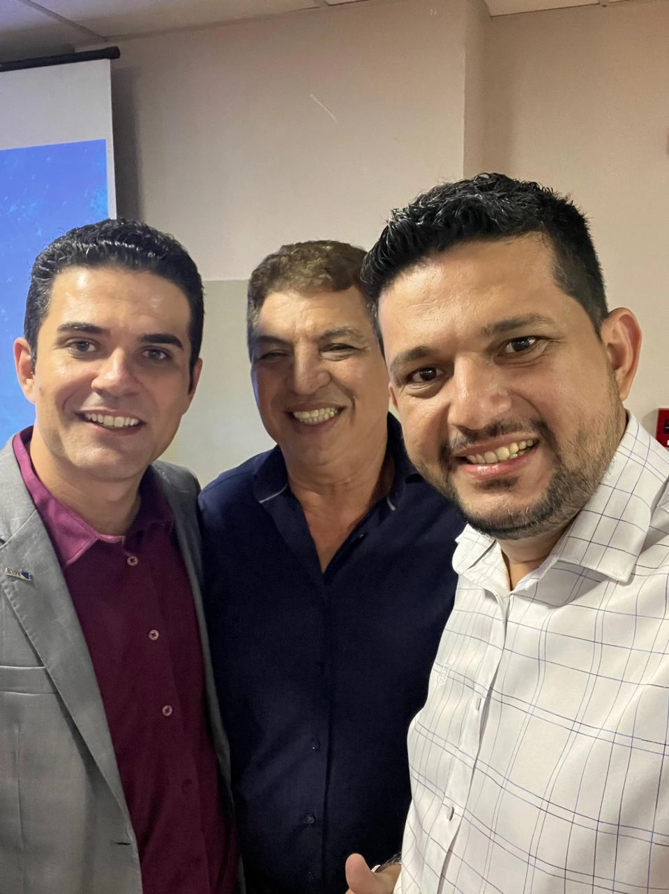 Diretor da CDL Lucas assume direção da CDL Jovem Mato Grosso Diretor da CDL Lucas assume direção da CDL Jovem Mato Grosso